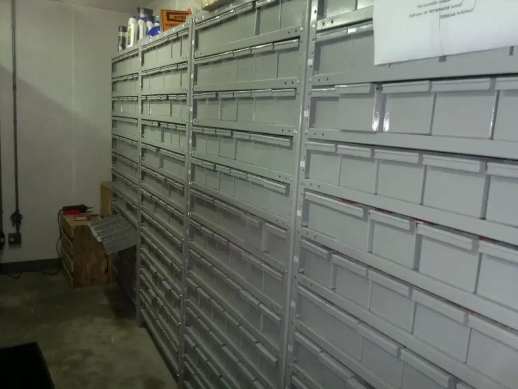 Prateleiras Industriais de Aço